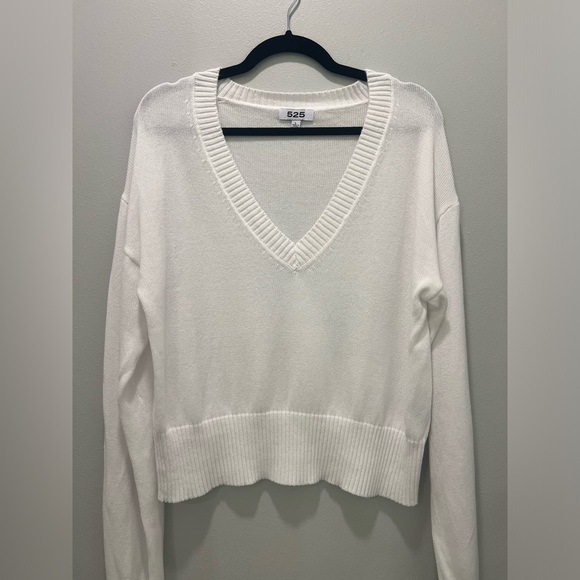 525 America V-Neck White Sweater - Picture 2 of 11